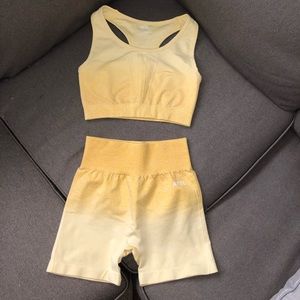 Super cute yellow workout fit